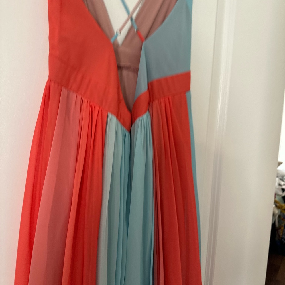 Chic Colorblock Maxi Dress - Picture 4 of 4